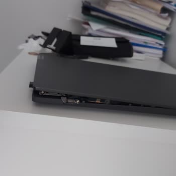 Lenovo Bilgisayar Kalitesiz Menteşe, Garanti Hayal Kırıklığı