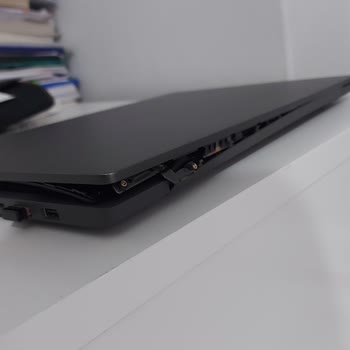 Lenovo Bilgisayar Kalitesiz Menteşe, Garanti Hayal Kırıklığı