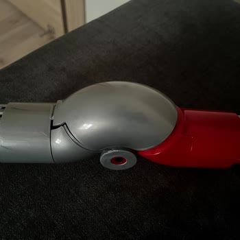 Dyson Garanti Rezaletidir, Ekipmanlarının Ardında Durmuyor