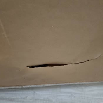 Kelebek Mobilya Hatalı Renk Ve Defolu Ürün Teslimi