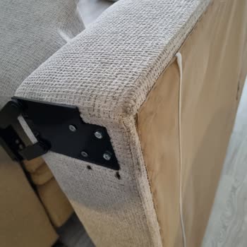 Kelebek Mobilya Hatalı Renk Ve Defolu Ürün Teslimi