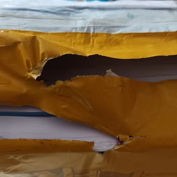 Hoca Kafası Yayınları Kitap-Kargo Özensiz Bir Şekilde Elime Ulaştı