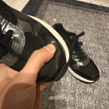 Skechers Maalesef Malının Arkasında Durmuyor