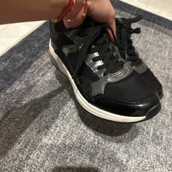 Skechers Maalesef Malının Arkasında Durmuyor