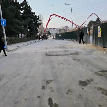 EyüpSultan Belediyesi Müteahhit Firmanın Yol Kapaması