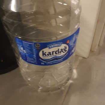A101 De Satılan Kardağ Suyun İçin De Plastik Parçalar Var!