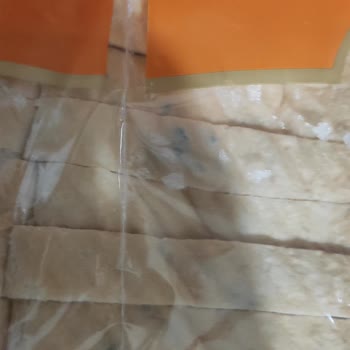 BİM Küflü Ekmek Almak İstemiyoruz