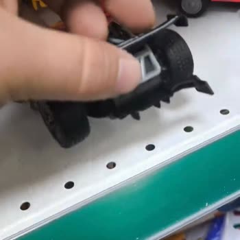 Pekdemir Çiftliği AVM Kırık Oyuncakları!