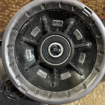 Dyson V15 Detect Absolute Başlık Problemi