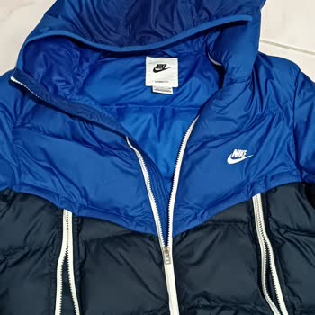 Nike Storm-Fit Montun Yağmur Sonrası Şapka Kısmında Renk Değişimi