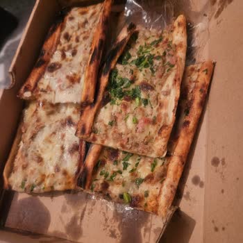 Konyalı Ahmet Usta İzmir Esendere'de Yanlış Pide Hayal Kırıklığı