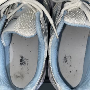 New Balance Tabanlığın Kısa Sürede Tahrip Olması, Yazıların Silinmesi, Kararma!