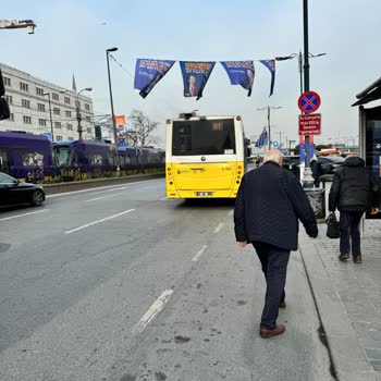 İBB - İstanbul Büyükşehir Belediyesi Bn 1 Hattı Gelmiyor
