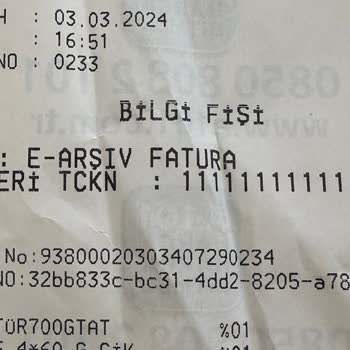 Tat Gıda Tat Garnitürün İçinden Böcek Çıktı!