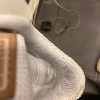 Puma Ayakkabı Hemen Yırtıldı