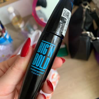 Flormar Waterproof Maskarası Akıyor