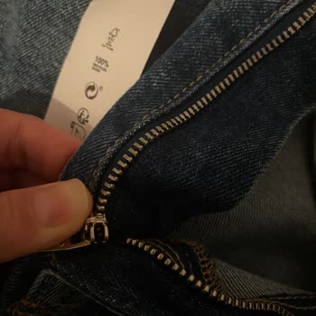 Stradivarius Kontrol Etmeden Kusurlu Ürün Göndermiş!