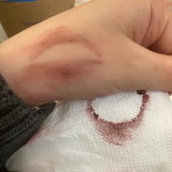 Kusurlu Ürün Hayal Kırıklığı: Nyx Lingerie XXL Ruj
