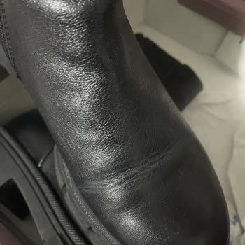 Forum İstanbul AVM Derimod Bot Kırılma Ve Yırtılma Sorunu