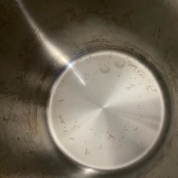 Fissler Düdüklü Kapağın İç Kısmında Ve Tencere İçinde Leke Oluşumu