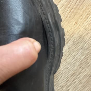 Elle Ayakkabı 1 Aylık Kullanımda Açılma Yapan Bot