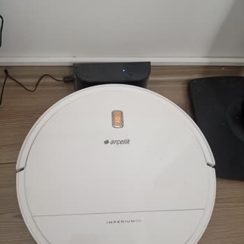 Arçelik RS3121 Robot Süpürge Kendi Kendine Kapanıyor