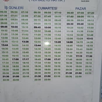 İBB - İstanbul Büyükşehir Belediyesi Kozyatağı'nda Otobüs Beklerken Yaşanan Sıkıntılar
