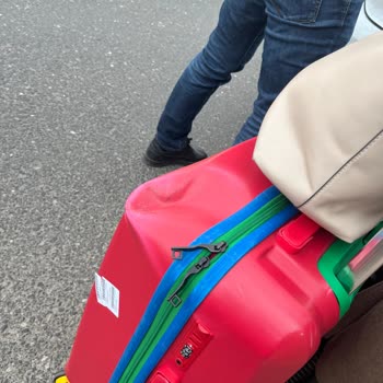 THY Bavulumu Kırdı Ve Sürekli Pis