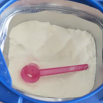 ebebek Aptamil Mama Kusturuyor