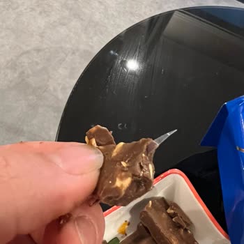 Ülker Çikolata İçinden Plastik Parça Çıktı