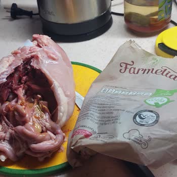 BİM Tavuk İçi Temizlenmeden Paketlenmiş