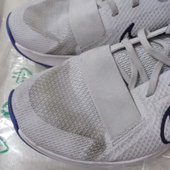 Nike Spor Ayakkabıda İlk Giymede Kendinden Kaynaklı Ekeler Oluştu.