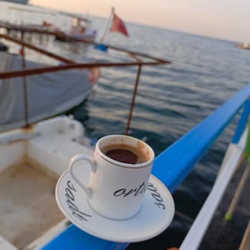 İzmir Büyükşehir Belediyesi Şamata Balık Ekmek Ten Şikayetçiyim