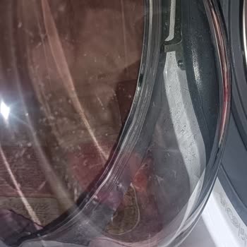 Beko Cm 9101 Çamaşır Makinesi, Tozlu Çamaşır Çıkartıyor