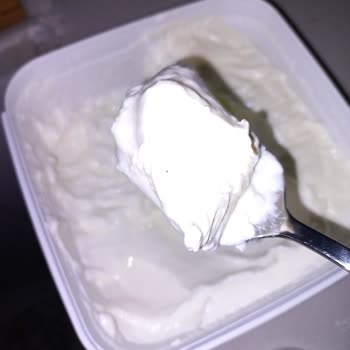 İçim Süt ve Süt Ürünleri İçim Tava Yoğurdunun İçinden Çıkan Şey