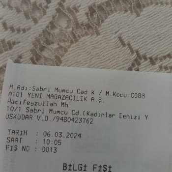 A101 Gıda Ürün Üzerinde Kedi Olması