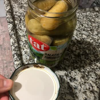Tat Gıda Tat Salatalık Turşusu Kapağı Paslı Çıktı