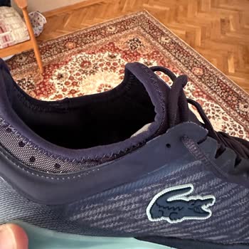 Lacoste Kusurlu Üründe Süreklilik