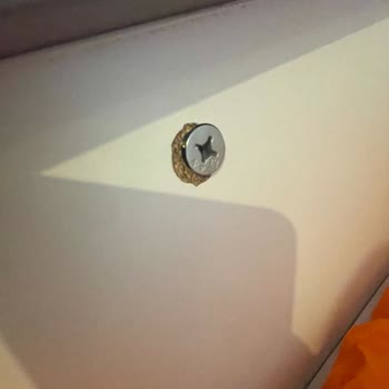 Vivense Yavrulu Yatağım Bir Yıl Olmadan Kırıldı.