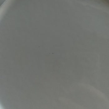 English Home Yemek Takımının Altındaki Marka Yazısının Silinmesi