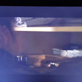 Samsung 65Q60C 65" 165 Ekran QLED TV'de Bulutlanma Var