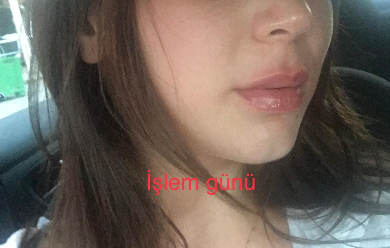 Kochada bir qizni sikayotgan pikapchilarning porno videosi