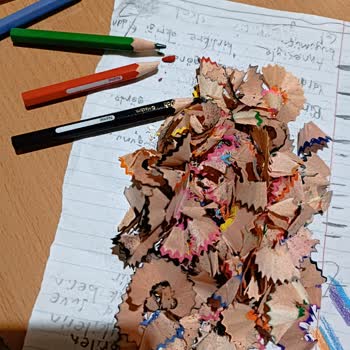 Defective Play-Doh 12-Color Crayons from D&R