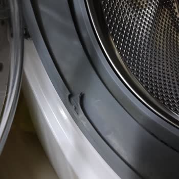 Vestel Çamaşır Makinemin Körük Plastiği Yırtıldı, Makine Su Kaçırıyor!