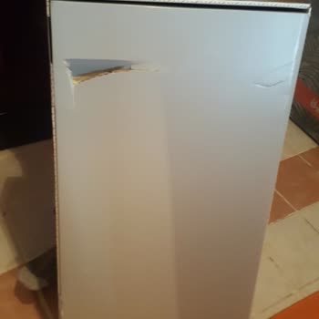 Taşpınar Alışveriş Merkezleri Bornoz Takımının Kutusu Yırtık