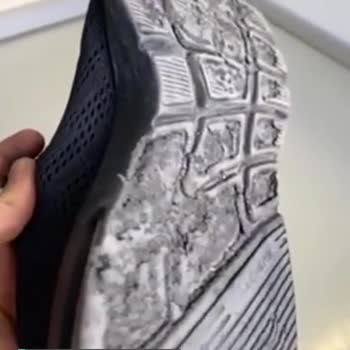 Skechers Ayakkabı Tabanında Yolunma, Delinme Mevcut...