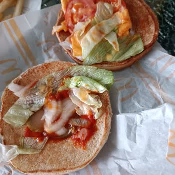 McDonald's Hamburgere Köfte Koymadılar Ve Kimseye Ulaşamıyorum