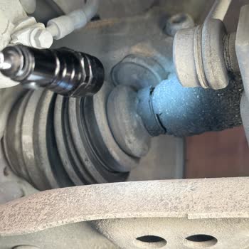 İzmir Buca Pilotgarage Yanlış Bilgi İçeren Ekspertiz Raporu