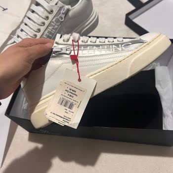 Boyner'in Kullanılmış Valentino Ayakkabı Göndermesi