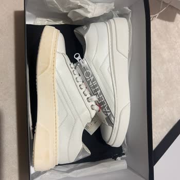 Boyner'in Kullanılmış Valentino Ayakkabı Göndermesi